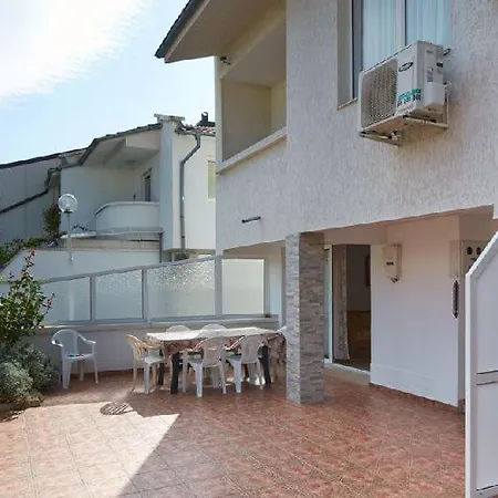 Къща за гости Villas