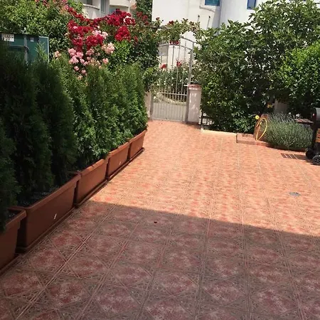 Къща за гости Villas