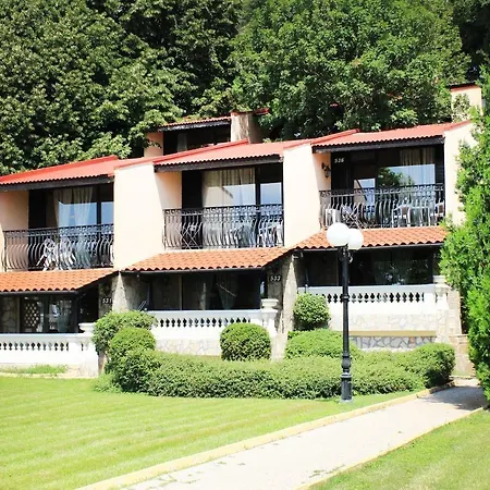 Elenite Villas Szálloda