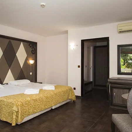Szálloda Elenite Villas 3*