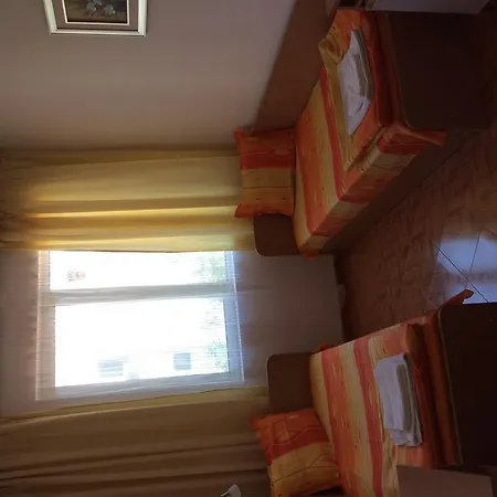 Къща за гости Villas *