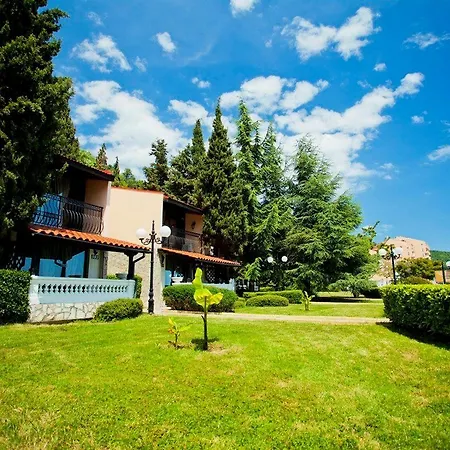 Szálloda Elenite Villas